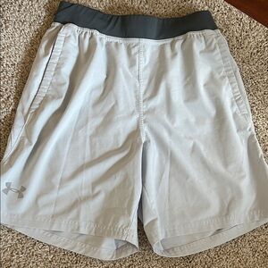 Under Armour Men's Light Gray Athletic Shorts